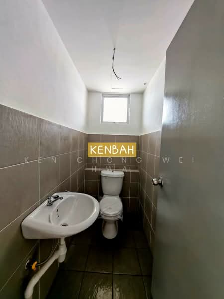 Kedai untuk Dijual di Papar (Sabah) - KEN CHONG WEI HWA - Bathroom - PropertyGuru.com.my