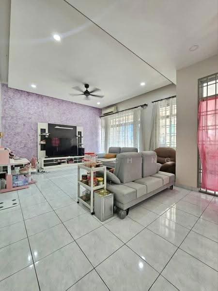 3-storey Terraced House for Sale in Taman Bukit Jaya (Ulu Tiram) - Keith Ching - Living Room - PropertyGuru.com.my