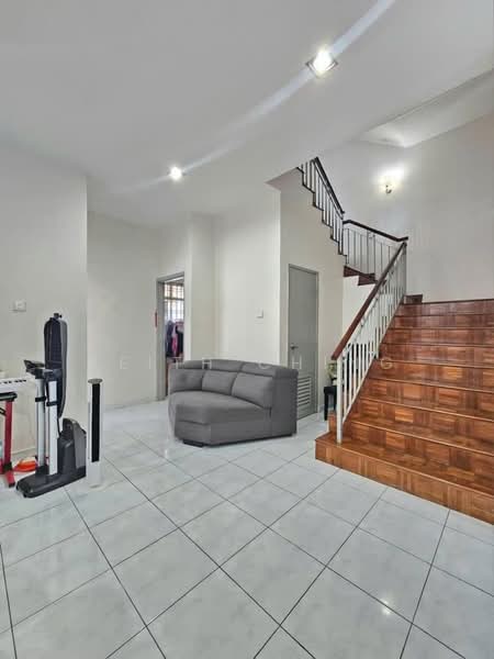 3-storey Terraced House for Sale in Taman Bukit Jaya (Ulu Tiram) - Keith Ching - Interior - PropertyGuru.com.my