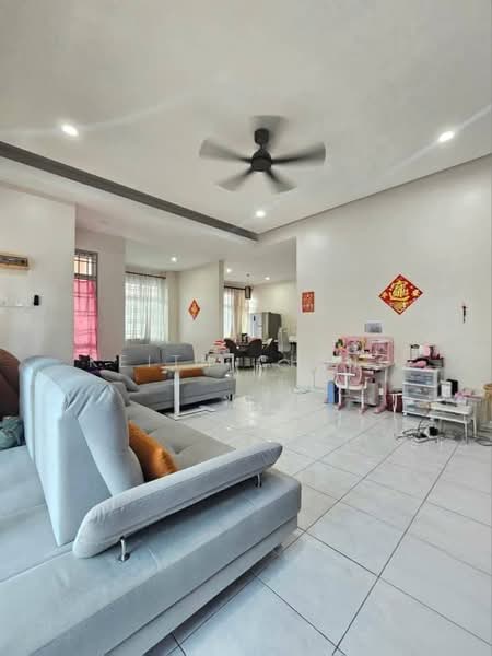 3-storey Terraced House for Sale in Taman Bukit Jaya (Ulu Tiram) - Keith Ching - Living Room - PropertyGuru.com.my