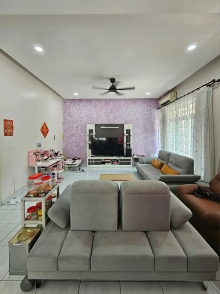 3-storey Terraced House for Sale in Taman Bukit Jaya (Ulu Tiram) - Keith Ching - Living Room - PropertyGuru.com.my