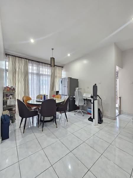 3-storey Terraced House for Sale in Taman Bukit Jaya (Ulu Tiram) - Keith Ching - Dining Room - PropertyGuru.com.my