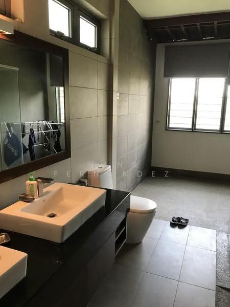 Bungalow House for Sale in Damansara Heights (Kuala Lumpur) - Hans Fernandez - Bathroom - PropertyGuru.com.my