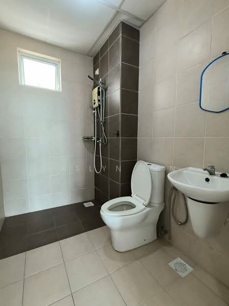 Kediaman Servis untuk Disewa di Pangsapuri Tanah Emas (Golden Sands) - Jaslyn Tan - Bathroom - PropertyGuru.com.my