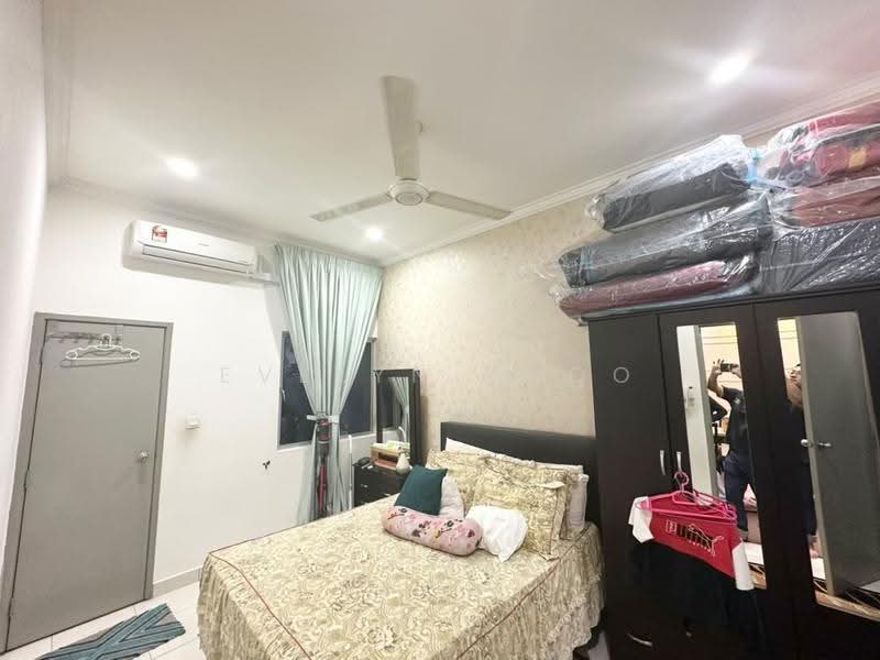 Rumah Teres 2-Tingkat untuk Dijual di Saujana Rawang (Rawang) - Evelyn Khoo - Bedroom - PropertyGuru.com.my