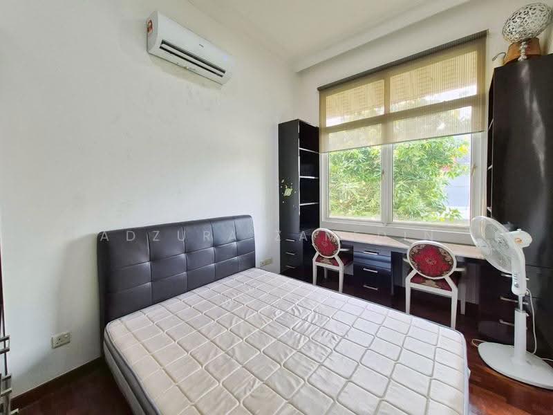 Semi-Detached House for Sale in Saujana (Selangor) - Adzura Zamedin - Bedroom - PropertyGuru.com.my