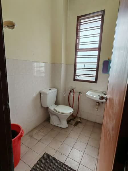 2-storey Terraced House for Sale in Bandar Putra (Kulai) - Jun Song - Bathroom - PropertyGuru.com.my