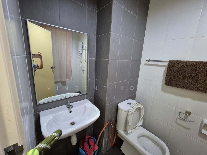 Condominium for Rent at SummerSkye Residences - Vincent Koay - Bathroom - PropertyGuru.com.my