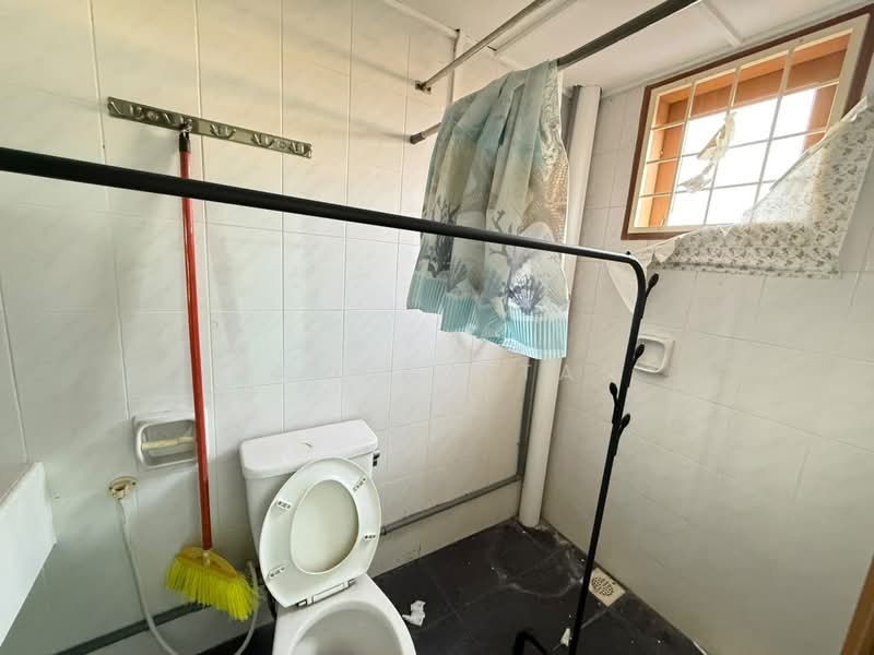 Pangsapuri untuk Dijual di Golden Showers (Kondo Ruby) - Ramona Tan - Bathroom - PropertyGuru.com.my