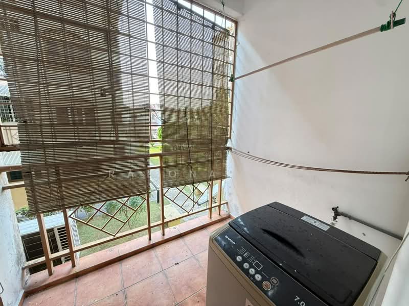 Pangsapuri untuk Dijual di Golden Showers (Kondo Ruby) - Ramona Tan - Balcony - PropertyGuru.com.my