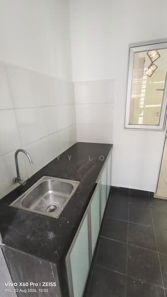 Kediaman Servis untuk Dijual di Maxim Residences - YY Lo - Kitchen - PropertyGuru.com.my