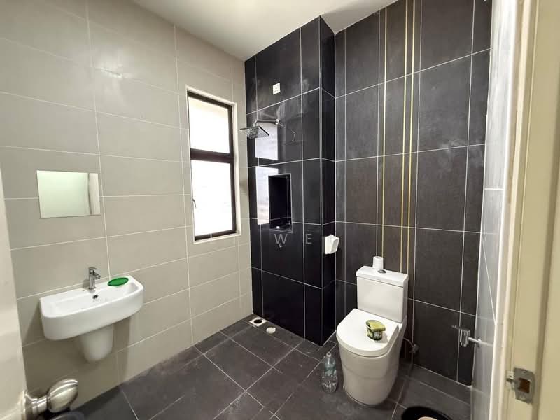 Semi-Detached House for Sale in Taman Pulai Hijauan (Skudai) - Li Wei - Bathroom - PropertyGuru.com.my