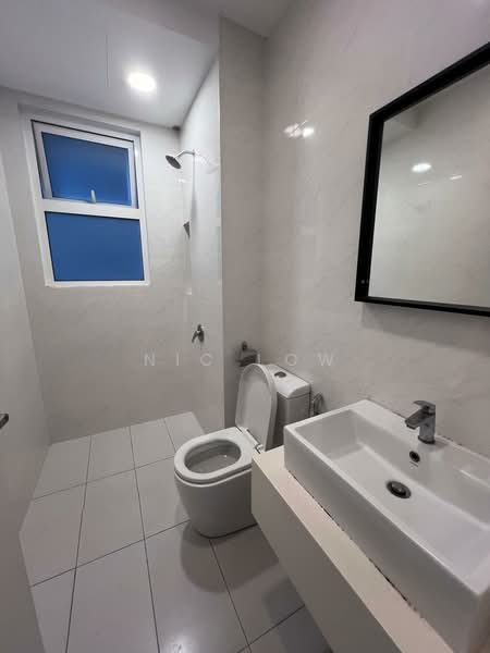 Kediaman Servis untuk Disewa di Eco Sky - Nic Low - Bathroom - PropertyGuru.com.my