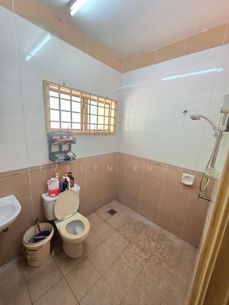 Rumah Teres 2-Tingkat untuk Dijual di Desa Coalfields (Sungai Buloh) - Evelyn Khoo - Bathroom - PropertyGuru.com.my