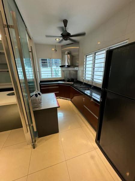 Semi-Detached House for Sale in Setia Damai (Setia Alam) - Justin Tan - Kitchen - PropertyGuru.com.my