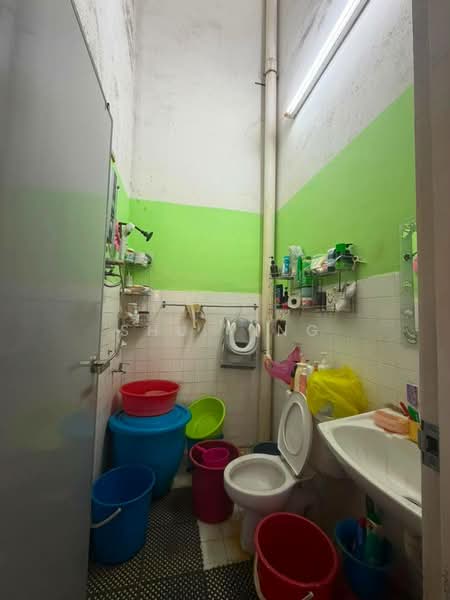 Rumah Teres 1-Tingkat untuk Dijual di Taman Perling (Perling) - Shu Ying - Bathroom - PropertyGuru.com.my
