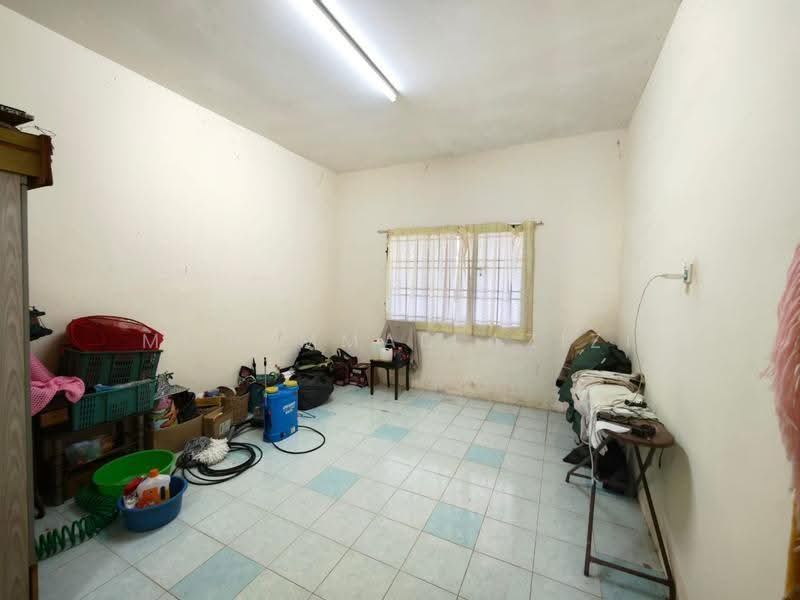 Rumah Berkembar untuk Dijual di Kampung Chengal Lempong (Sungai Karang) - Mohammad Azizi - PropertyGuru.com.my