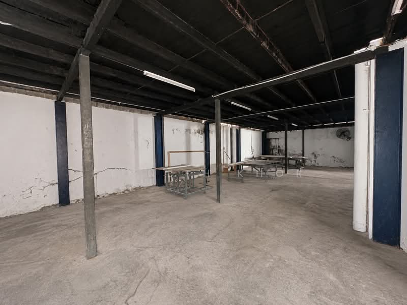 Semi-D Factory for Rent in Taman Bukit Mewah (Tampoi) - Kenneth Khor - Interior - PropertyGuru.com.my