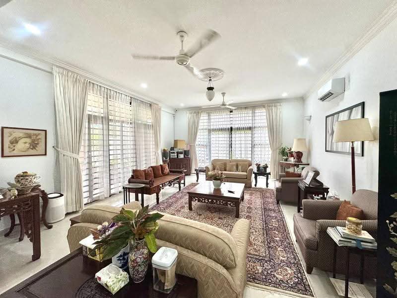 Bungalow House untuk Dijual di Kampung Tunku (Petaling Jaya) - Adzura Zamedin - Living Room - PropertyGuru.com.my