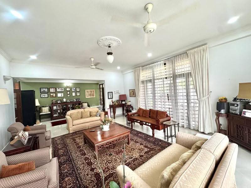 Bungalow House untuk Dijual di Kampung Tunku (Petaling Jaya) - Adzura Zamedin - Living Room - PropertyGuru.com.my