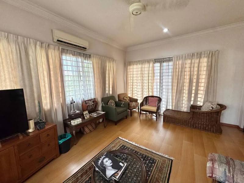 Bungalow House untuk Dijual di Kampung Tunku (Petaling Jaya) - Adzura Zamedin - Living Room - PropertyGuru.com.my