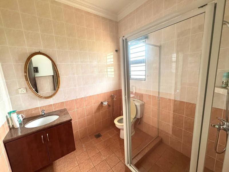 Bungalow House untuk Dijual di Kampung Tunku (Petaling Jaya) - Adzura Zamedin - Bathroom - PropertyGuru.com.my