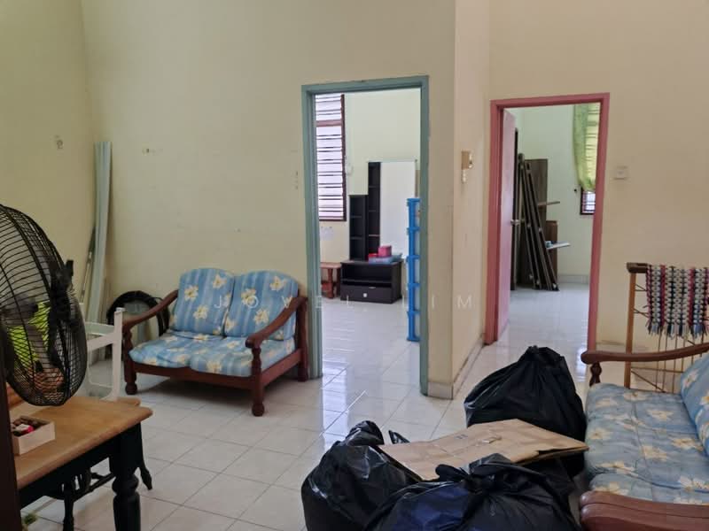 2-storey Terraced House for Sale in Bandar Putra (Kulai) - Jovel Lim - Living Room - PropertyGuru.com.my