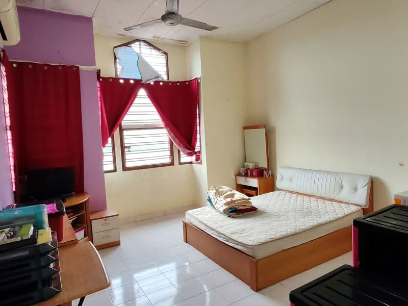 2-storey Terraced House for Sale in Bandar Putra (Kulai) - Jovel Lim - Bedroom - PropertyGuru.com.my