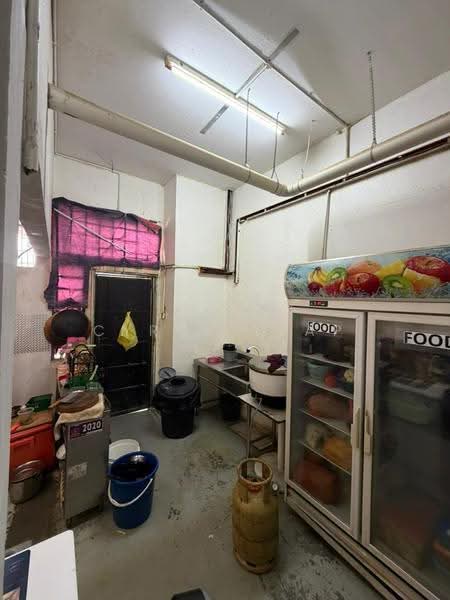 Shop / Office for Rent in Bandar Baru Permas Jaya (Permas Jaya) - Cyrus Yeap - Kitchen - PropertyGuru.com.my