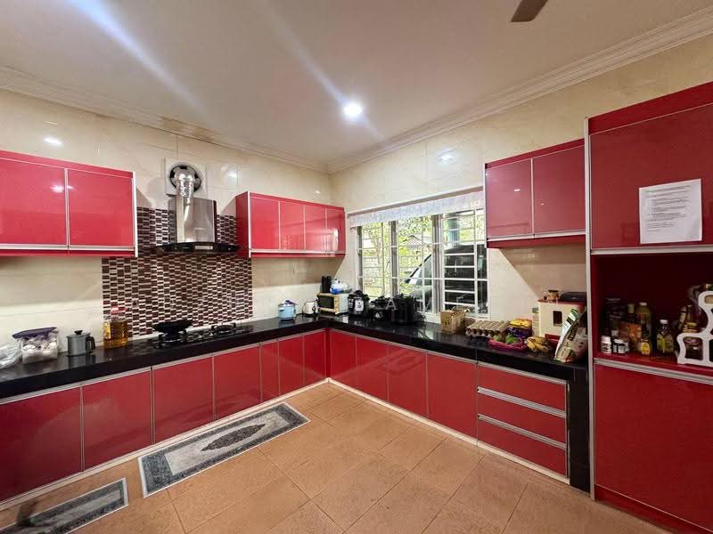 Bungalow House for Sale in Kota Perdana (Seri Kembangan) - Adzura Zamedin - Kitchen - PropertyGuru.com.my