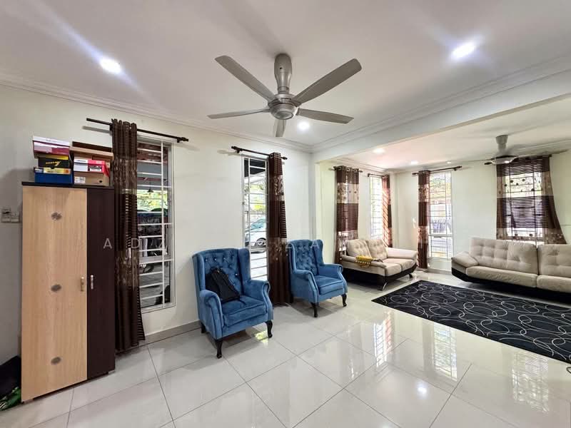 Bungalow House for Sale in Kota Perdana (Seri Kembangan) - Adzura Zamedin - Living Room - PropertyGuru.com.my