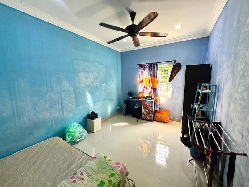 Bungalow House for Sale in Kota Perdana (Seri Kembangan) - Adzura Zamedin - Bedroom - PropertyGuru.com.my