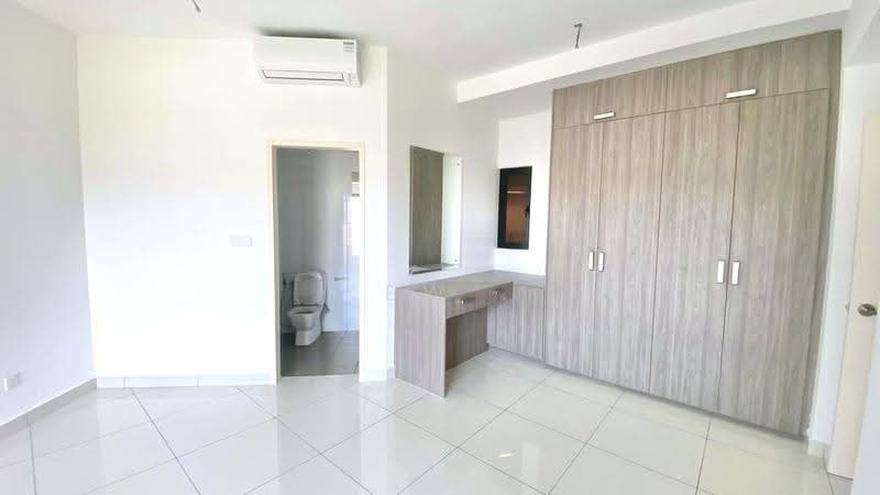 Kediaman Servis untuk Disewa di Parc 3 - Kew . - Bathroom - PropertyGuru.com.my