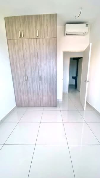 Kediaman Servis untuk Disewa di Parc 3 - Kew . - Interior - PropertyGuru.com.my