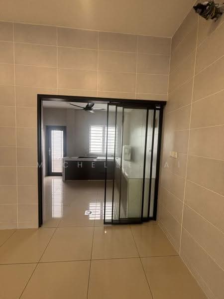 2-storey Terraced House for Rent in Bandar Rimbayu (Telok Panglima Garang) - Michelle Lai - Kitchen - PropertyGuru.com.my