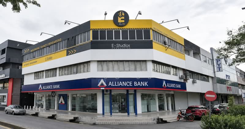 Kedai untuk Dijual di SS2 (Petaling Jaya) - Lee Jo Surf - Exterior - PropertyGuru.com.my
