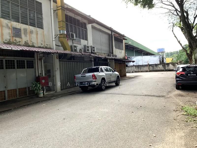 Factory for Rent in Taman Perindustrian Bukit Serdang (Seri Kembangan) - Brandon Yee - Exterior - PropertyGuru.com.my