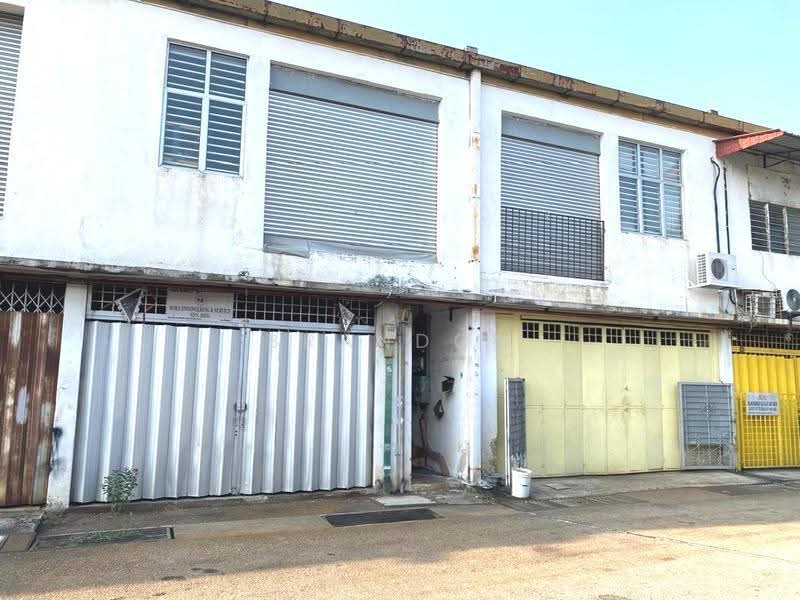 Factory for Rent in Taman Perindustrian Bukit Serdang (Seri Kembangan) - Brandon Yee - Exterior - PropertyGuru.com.my