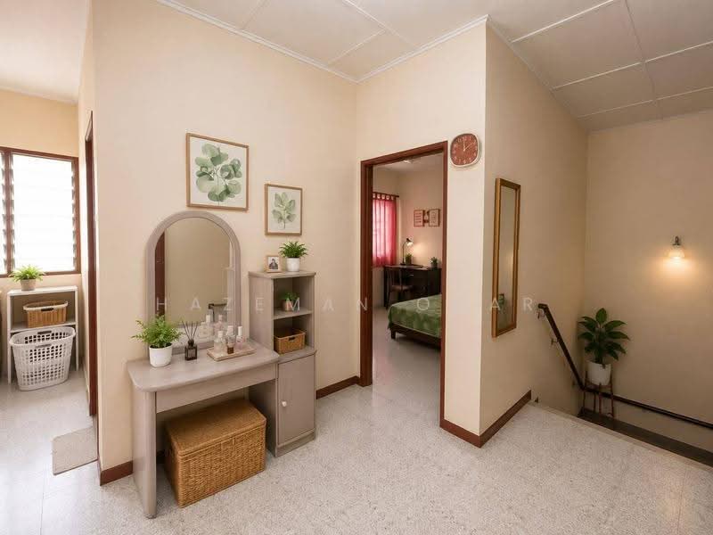Rumah Teres 2-Tingkat untuk Dijual di Taman Selayang Baru (Selayang) - Hazeman Omar - Corridor - PropertyGuru.com.my