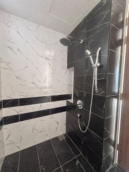 Kondominium untuk Dijual di QuayWest Residence - Ben Lee - Bathroom - PropertyGuru.com.my