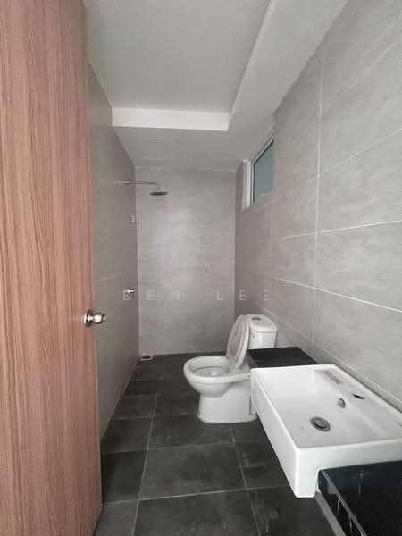 Kondominium untuk Dijual di QuayWest Residence - Ben Lee - Bathroom - PropertyGuru.com.my