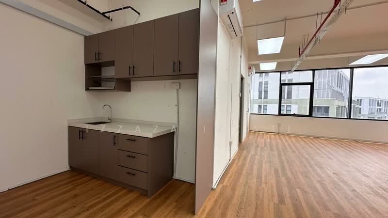 Office for Rent in Bukit Jelutong (Shah Alam) - Izzaza Izzati - Kitchen - PropertyGuru.com.my