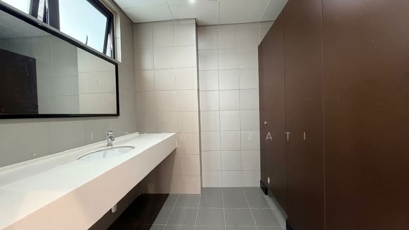 Office for Rent in Bukit Jelutong (Shah Alam) - Izzaza Izzati - Bathroom - PropertyGuru.com.my