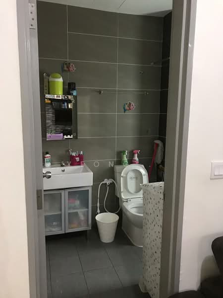 Kediaman Servis untuk Dijual di HYVE - Yeong . - Bathroom - PropertyGuru.com.my
