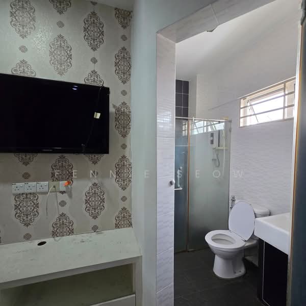 2-storey Terraced House for Sale in Sungai Ara (Penang) - Fennie Seow - Bathroom - PropertyGuru.com.my