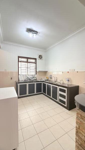 2-storey Terraced House for Sale in Taman Mount Austin (Tebrau) - Esther Chong - Kitchen - PropertyGuru.com.my