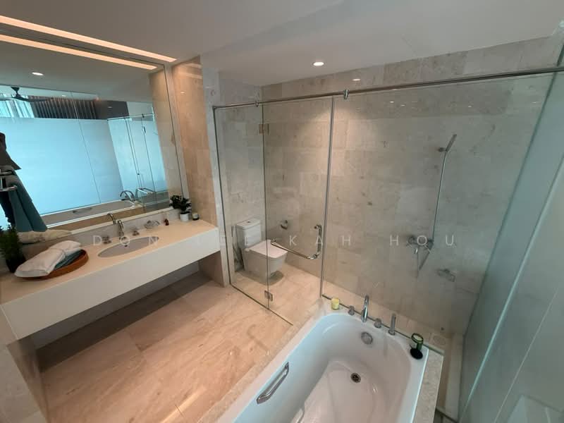 Condominium for Sale at Brunsfield EmbassyView - Don Lee Kah Hou - Bathroom - PropertyGuru.com.my