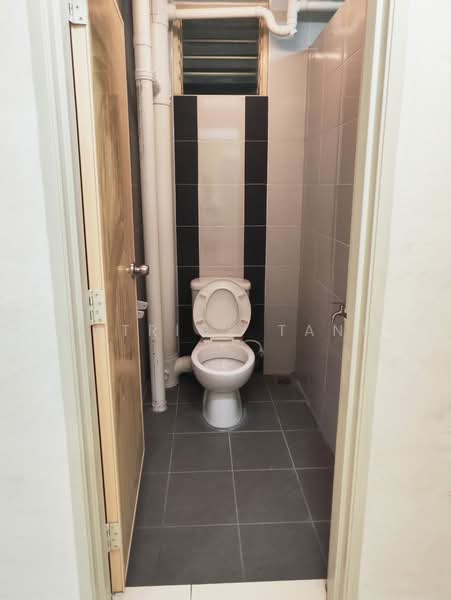 Apartment for Sale at Idaman Selasih - Patrick Tang - Bathroom - PropertyGuru.com.my