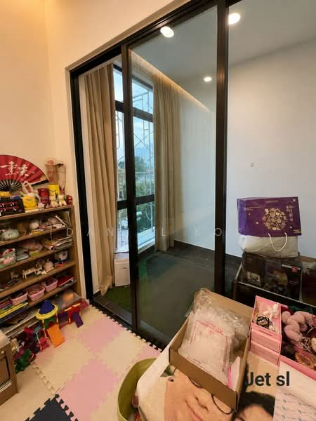 2.5-storey Terraced House for Sale in Setia Utama (Setia Alam) - Daniel Kok - Balcony - PropertyGuru.com.my