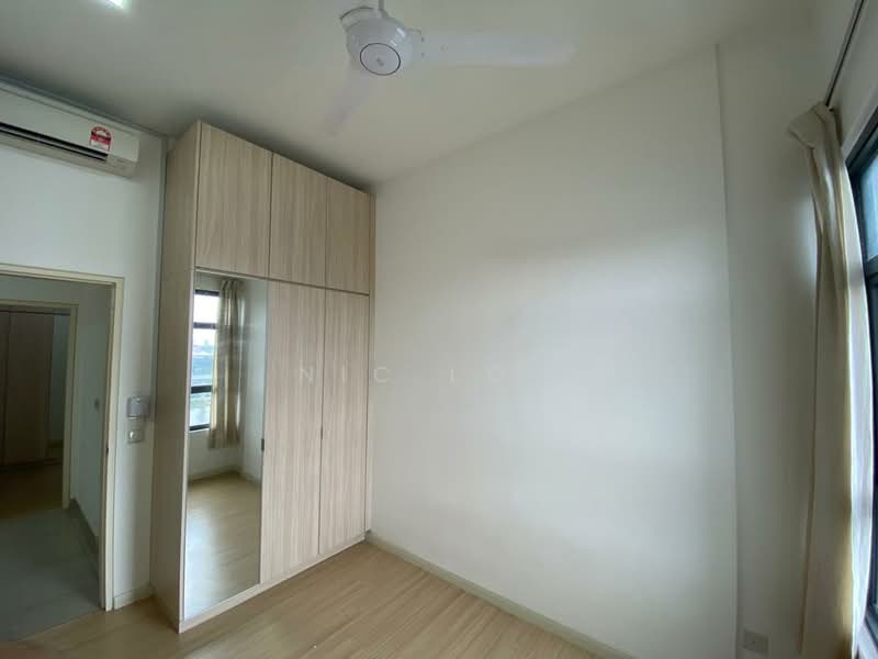 Kondominium untuk Dijual di Lakeville Residence - Nic Low - Bedroom - PropertyGuru.com.my